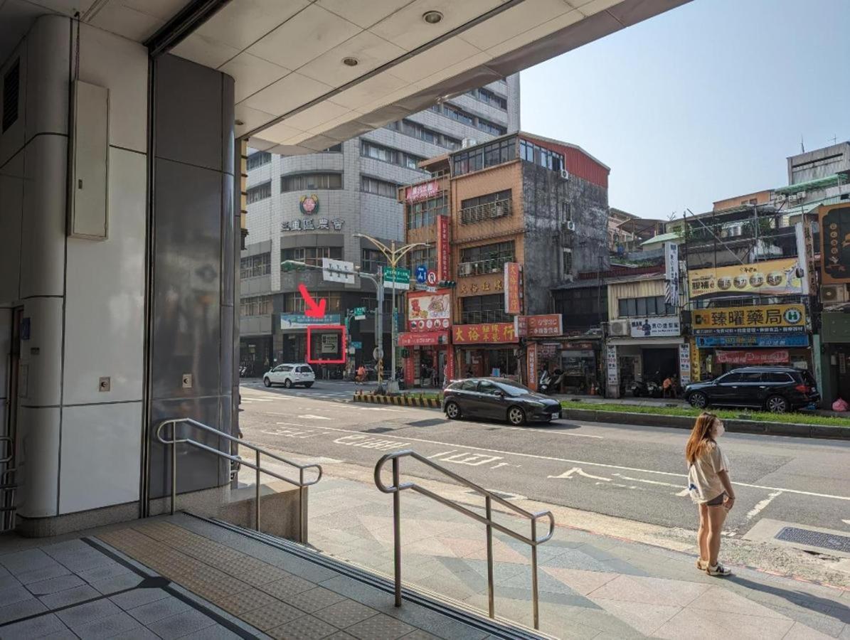 Hey Bear Capsule Hotel Taipei Exteriör bild