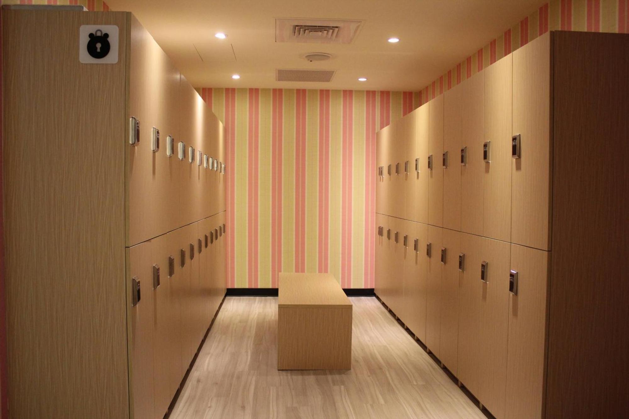 Hey Bear Capsule Hotel Taipei Exteriör bild